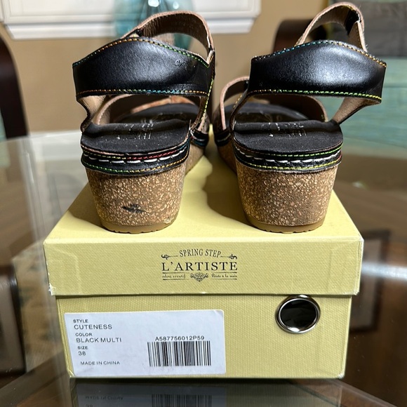 L'artiste By Spring Step Cuteness Sandals
Women's‎ 7.5-8 /38 Black Multicolor - Picture 4 of 7
